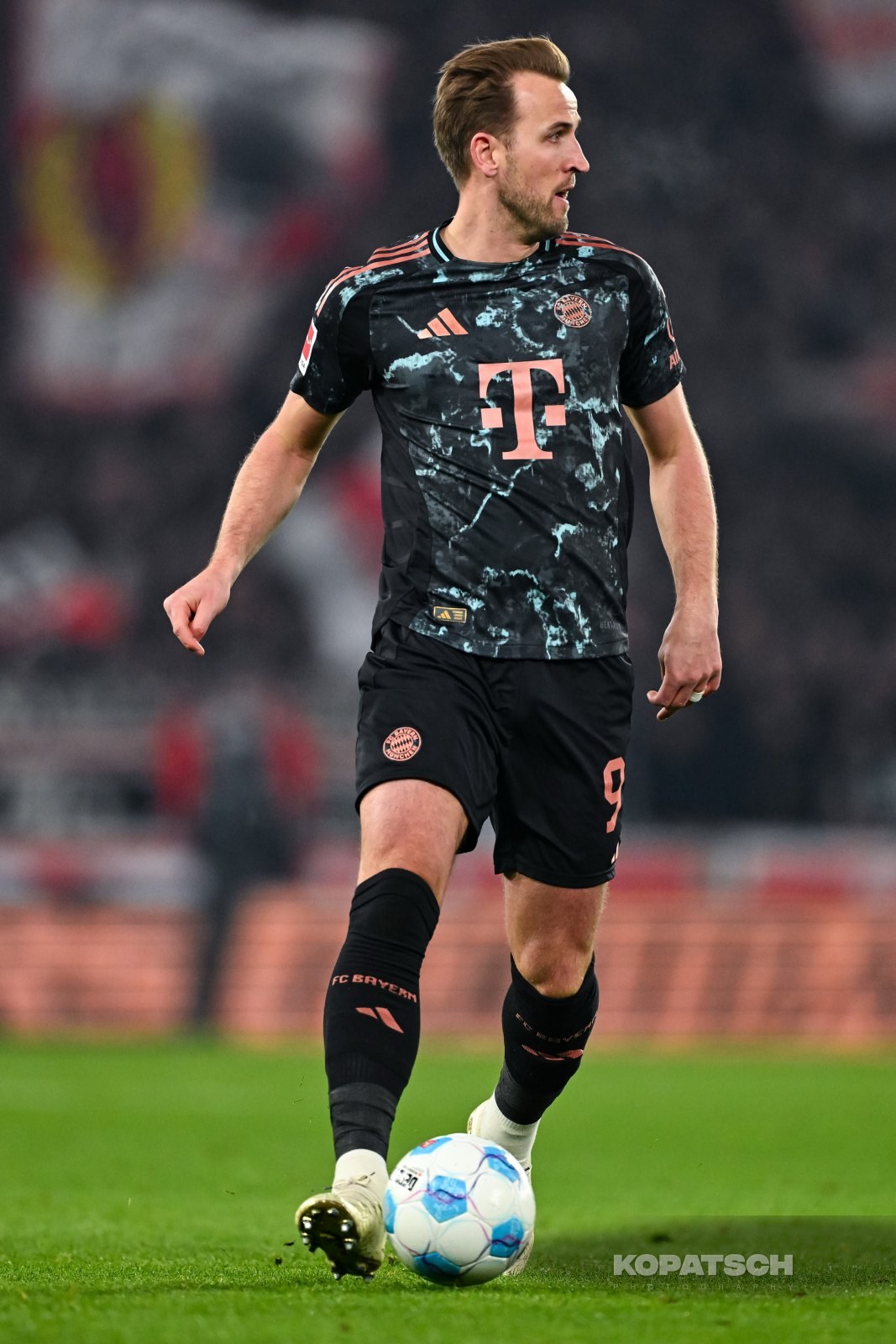 Harry Kane · 2025-02-28 VfB Stuttgart vs FC Bayern Muenchen