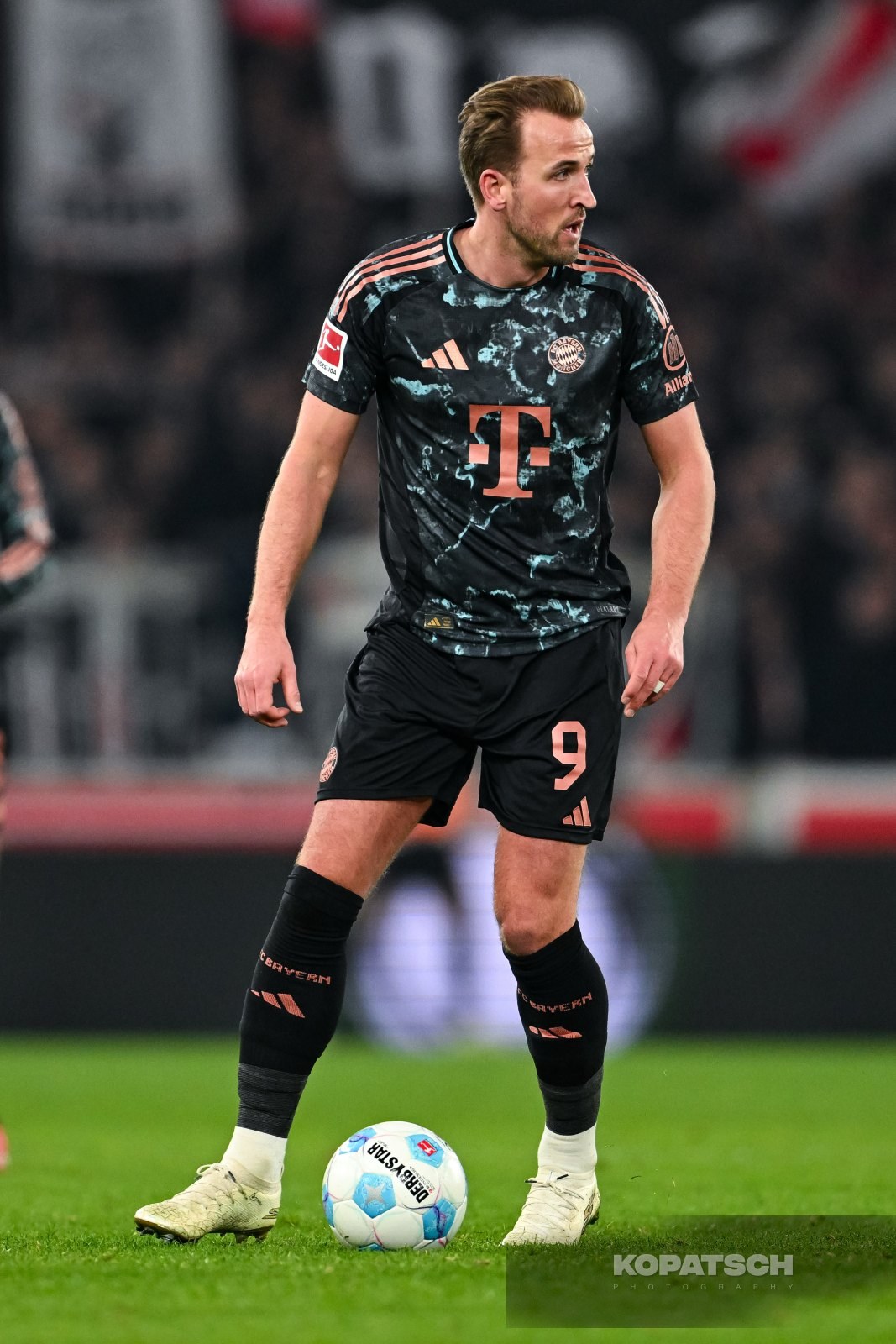 Harry Kane · 2025-02-28 VfB Stuttgart vs FC Bayern Muenchen