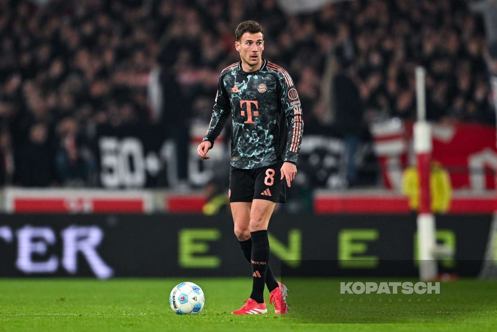 Leon Goretzka · 2025-02-28 VfB Stuttgart vs FC Bayern Muenchen