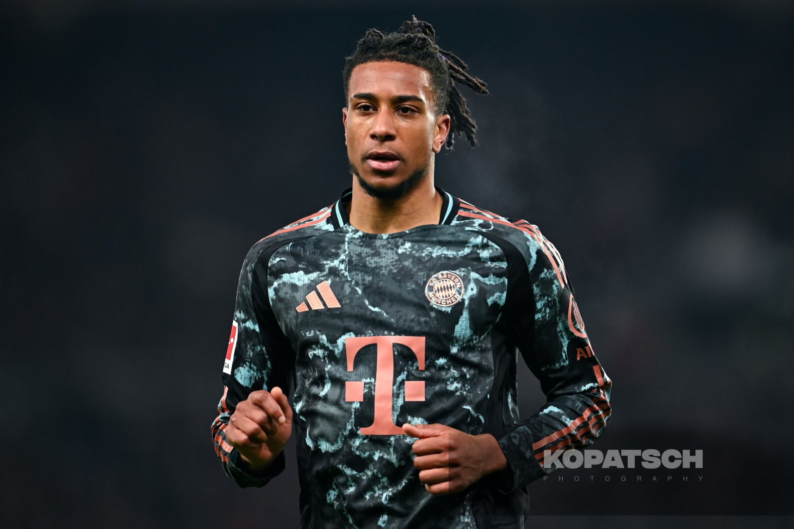 Michael Olise · 2025-02-28 VfB Stuttgart vs FC Bayern Muenchen