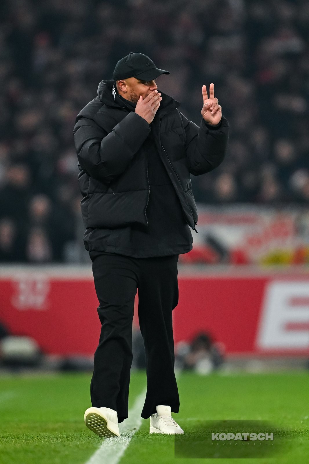 Vincent Kompany · 2025-02-28 VfB Stuttgart vs FC Bayern Muenchen