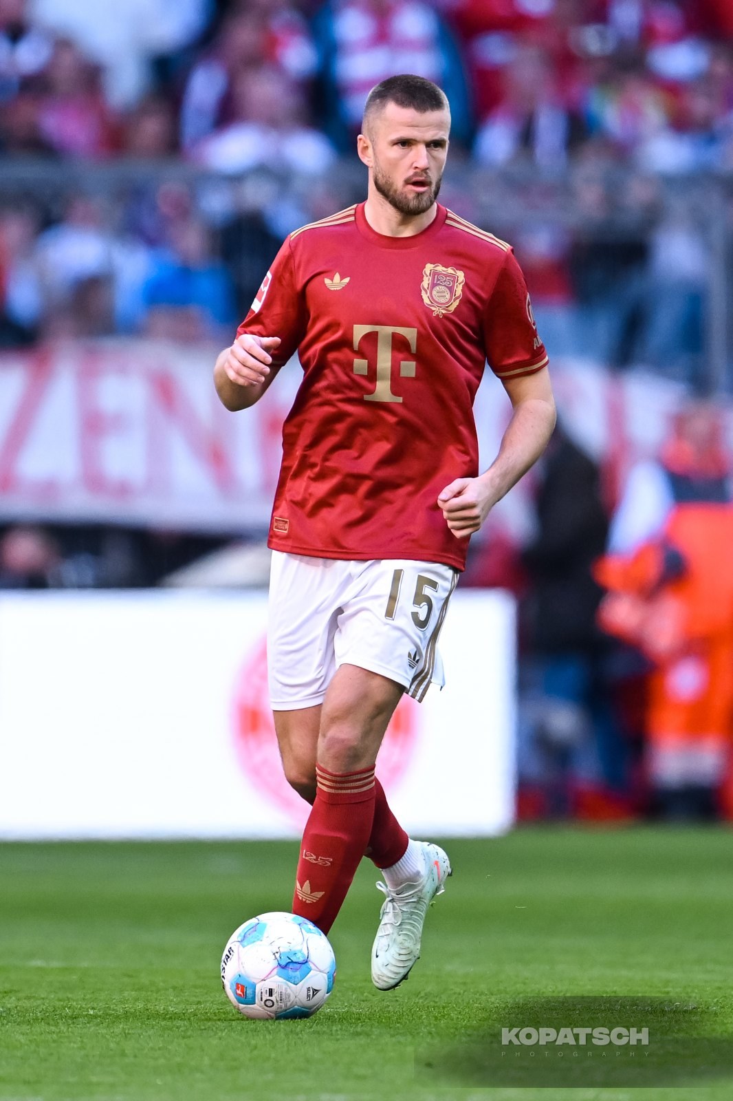 Eric Dier · 2025-03-08 FC Bayern Muenchen vs VfL Bochum