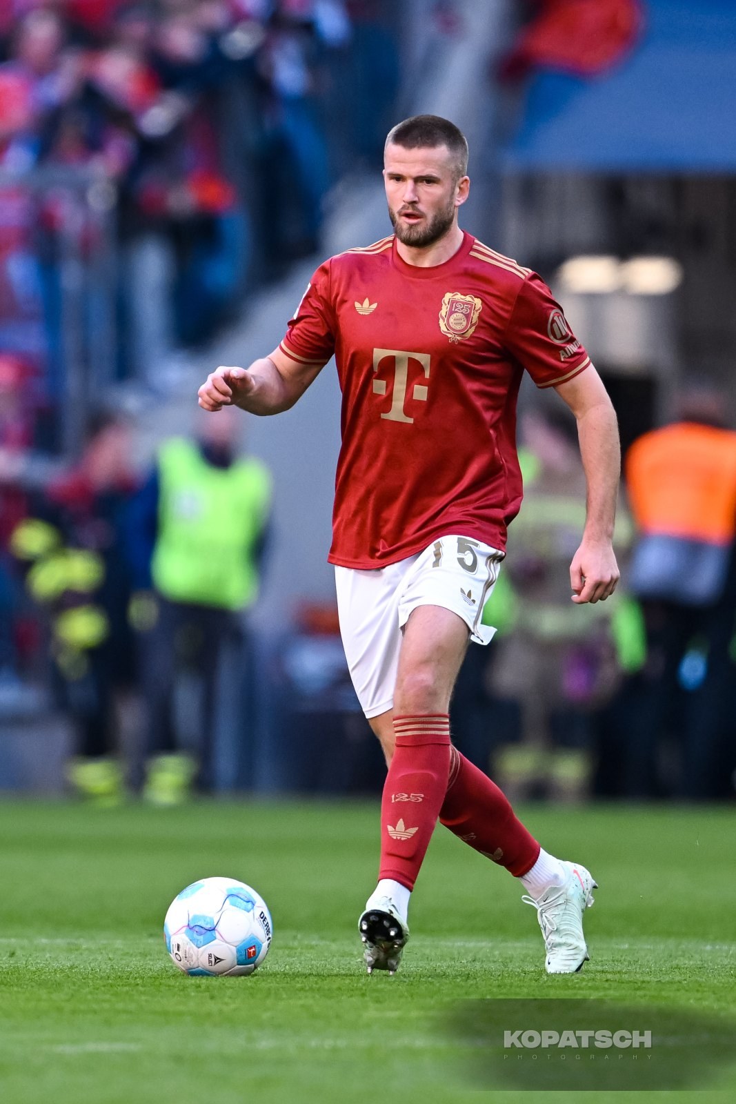 Eric Dier · 2025-03-08 FC Bayern Muenchen vs VfL Bochum
