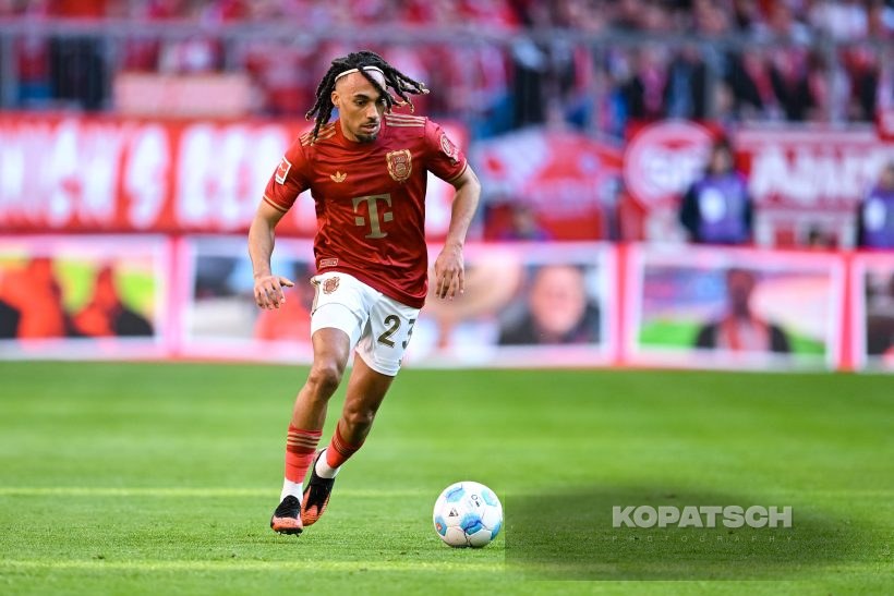 Sacha Boey, 2025-03-08 FC Bayern Muenchen vs VfL Bochum
