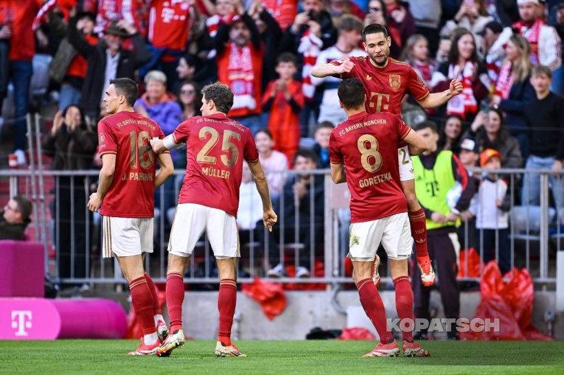 Raphael Guerreiro · Thomas Mueller · Joao Palhinha, 2025-03-08 FC Bayern Muenchen vs VfL Bochum