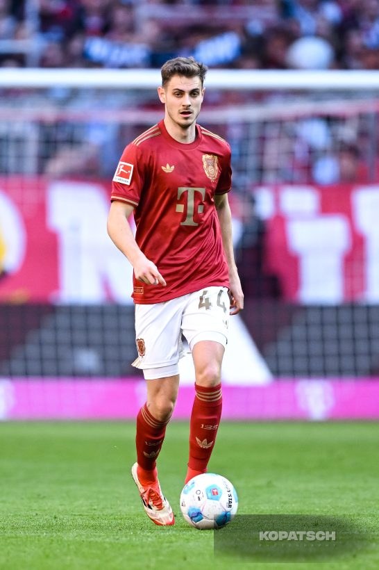 Josip Stanisic, 2025-03-08 FC Bayern Muenchen vs VfL Bochum