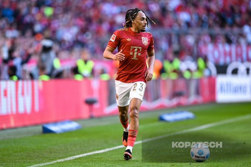 Sacha Boey, 2025-03-08 FC Bayern Muenchen vs VfL Bochum