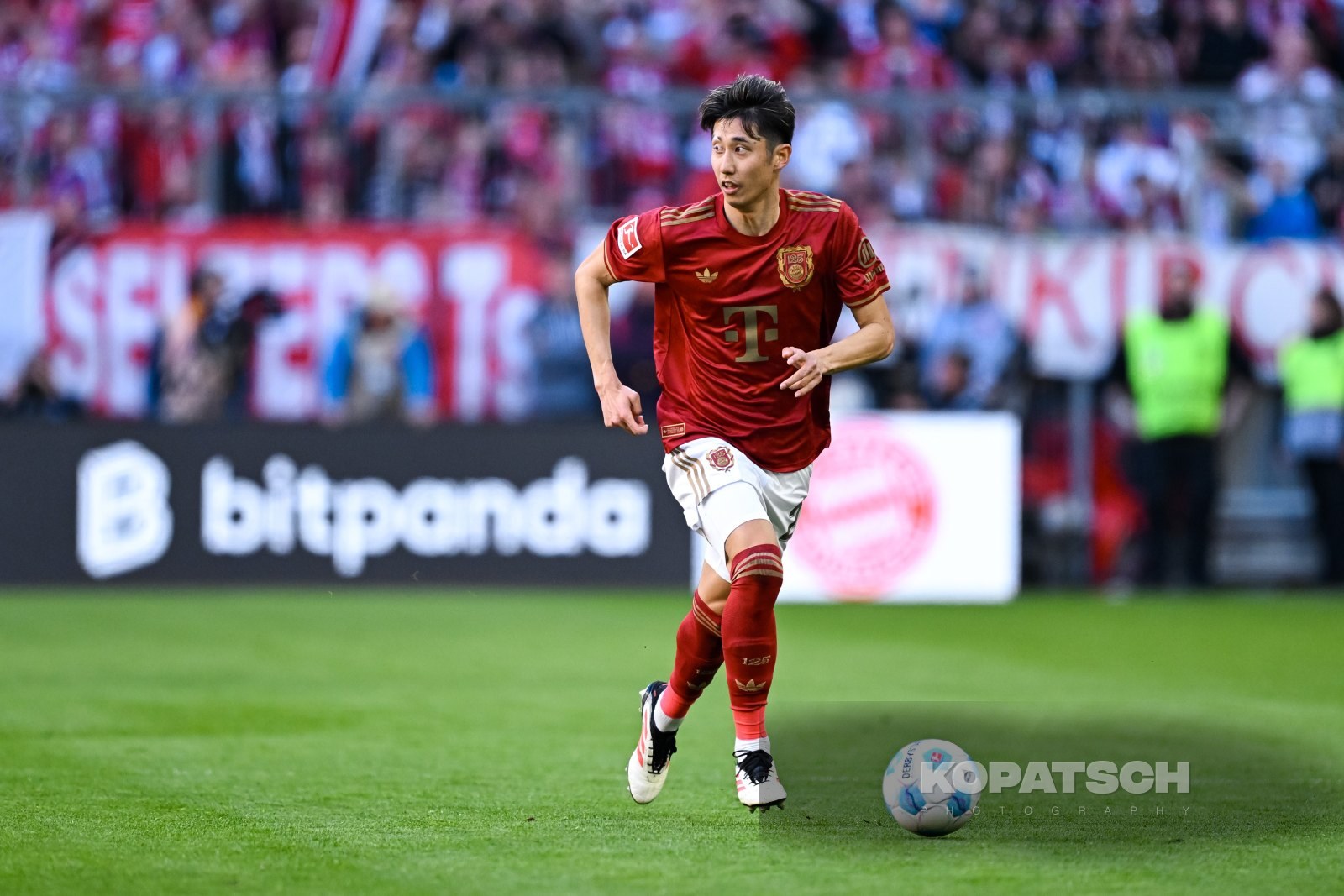 Hiroki Ito · 2025-03-08 FC Bayern Muenchen vs VfL Bochum
