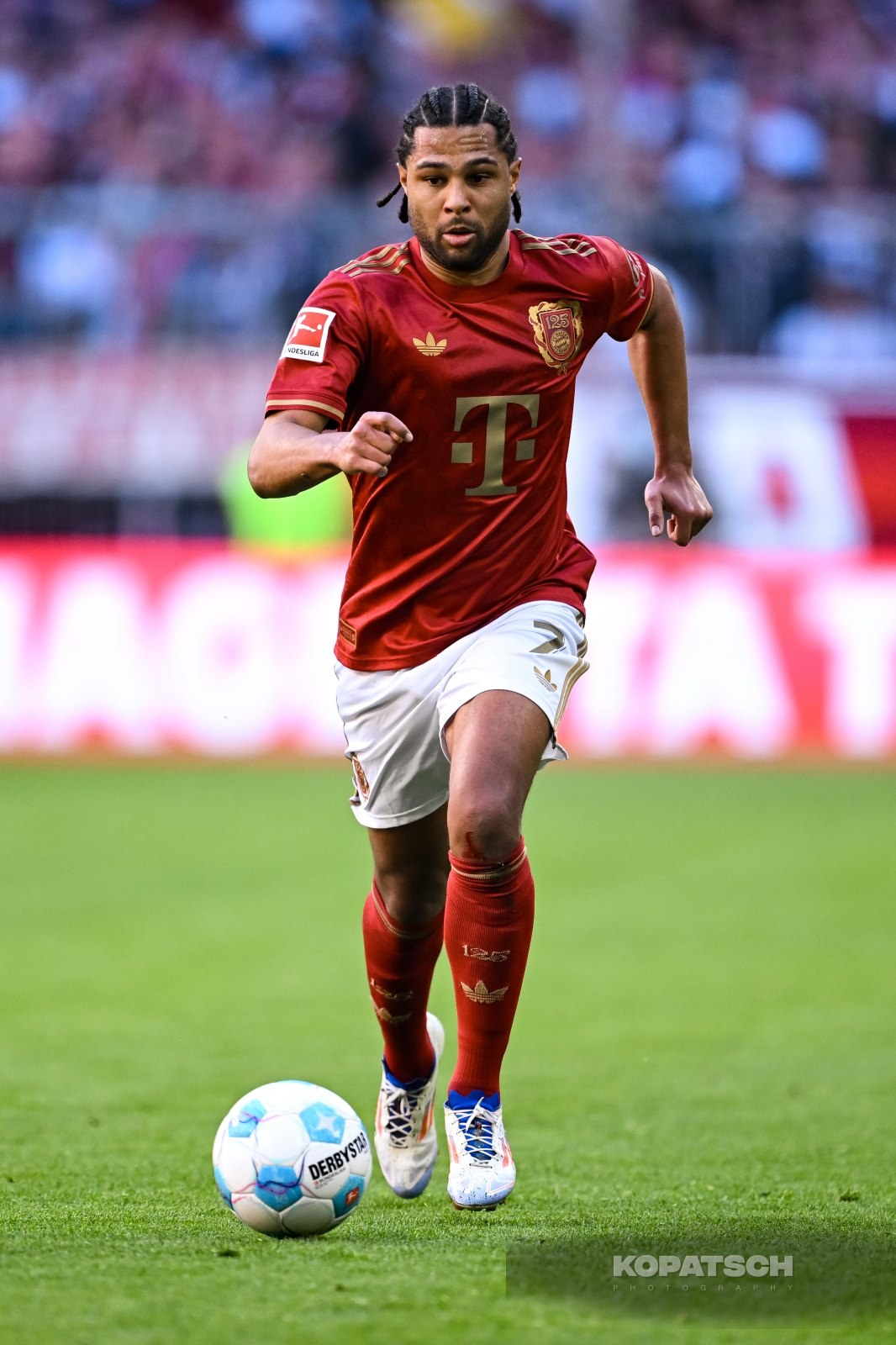 Serge Gnabry · 2025-03-08 FC Bayern Muenchen vs VfL Bochum