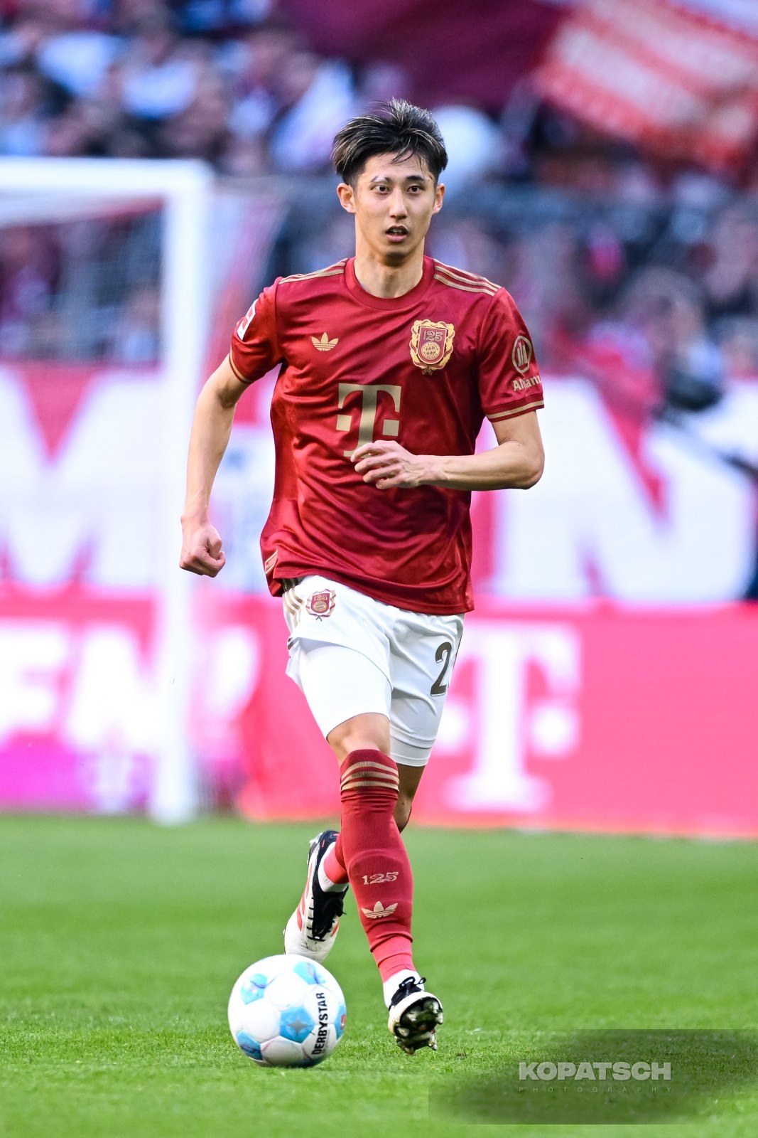 Hiroki Ito · 2025-03-08 FC Bayern Muenchen vs VfL Bochum
