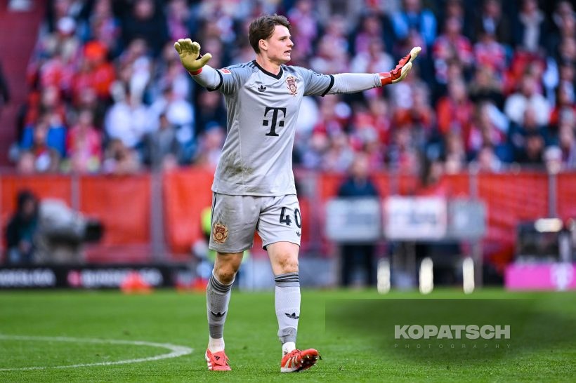 Jonas Urbig, 2025-03-08 FC Bayern Muenchen vs VfL Bochum
