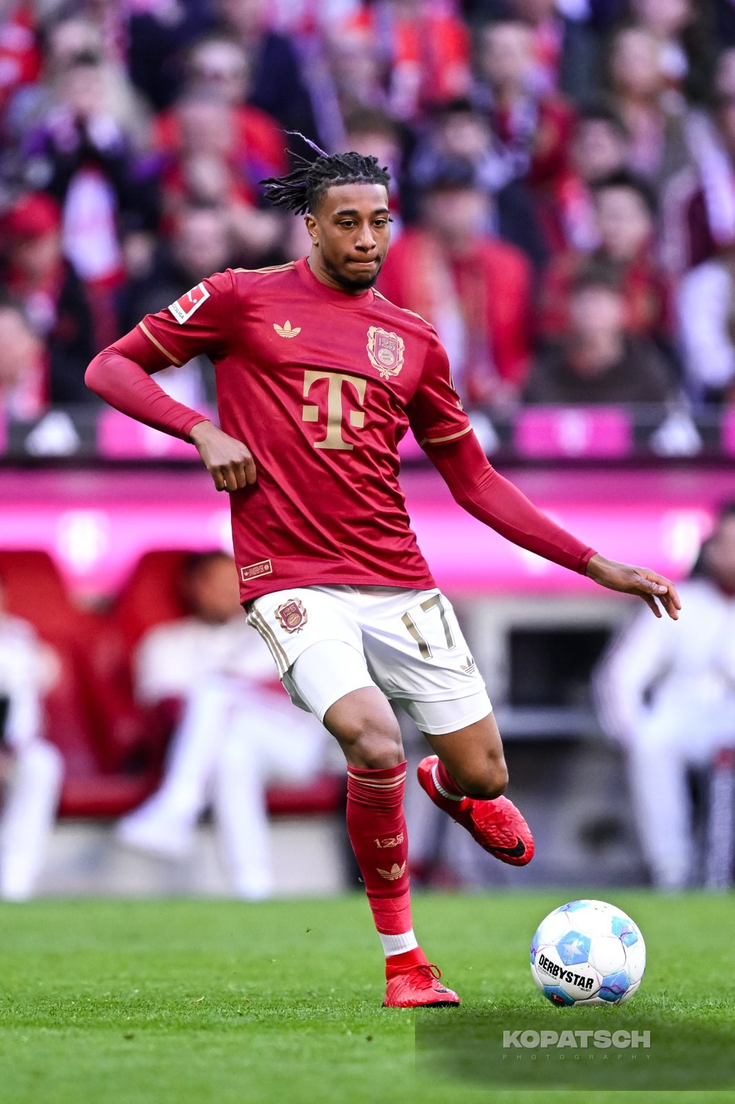 Michael Olise · 2025-03-08 FC Bayern Muenchen vs VfL Bochum