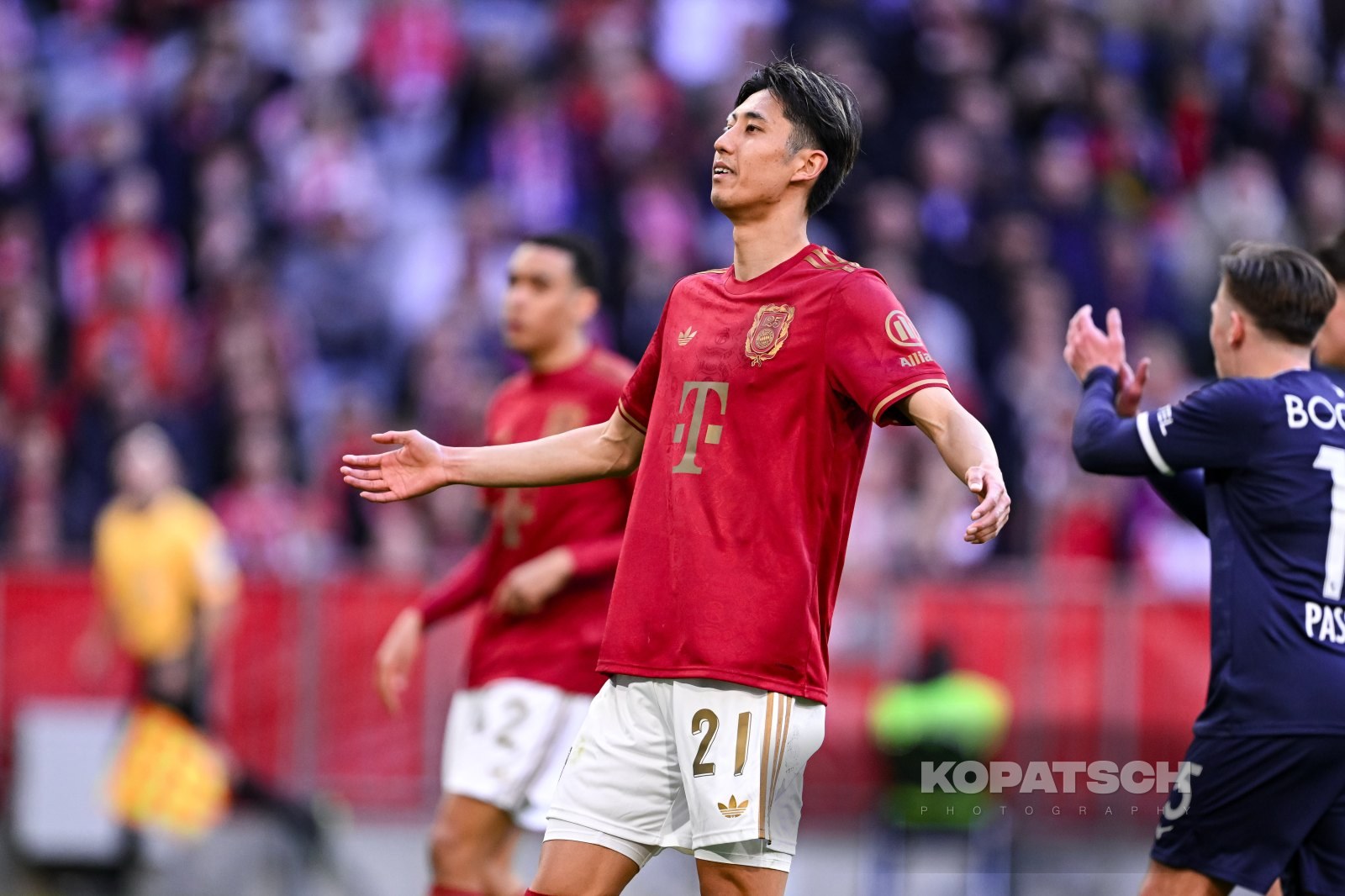 Hiroki Ito · 2025-03-08 FC Bayern Muenchen vs VfL Bochum