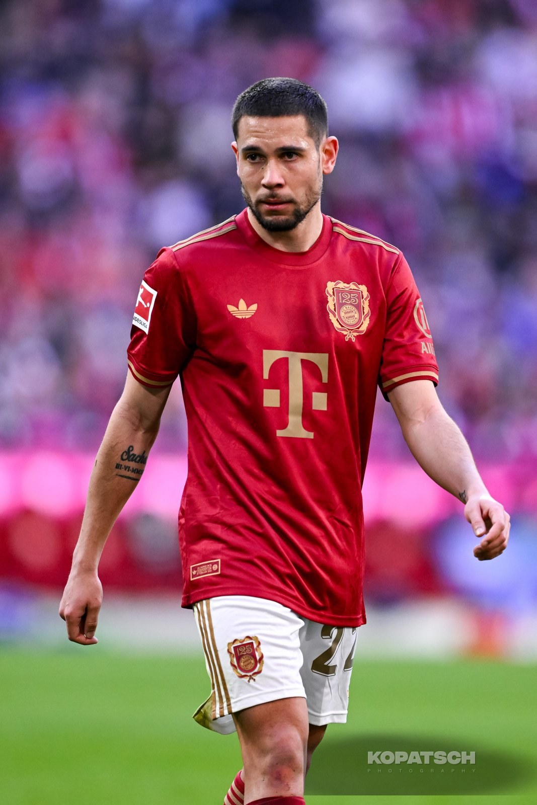 Raphael Guerreiro · 2025-03-08 FC Bayern Muenchen vs VfL Bochum