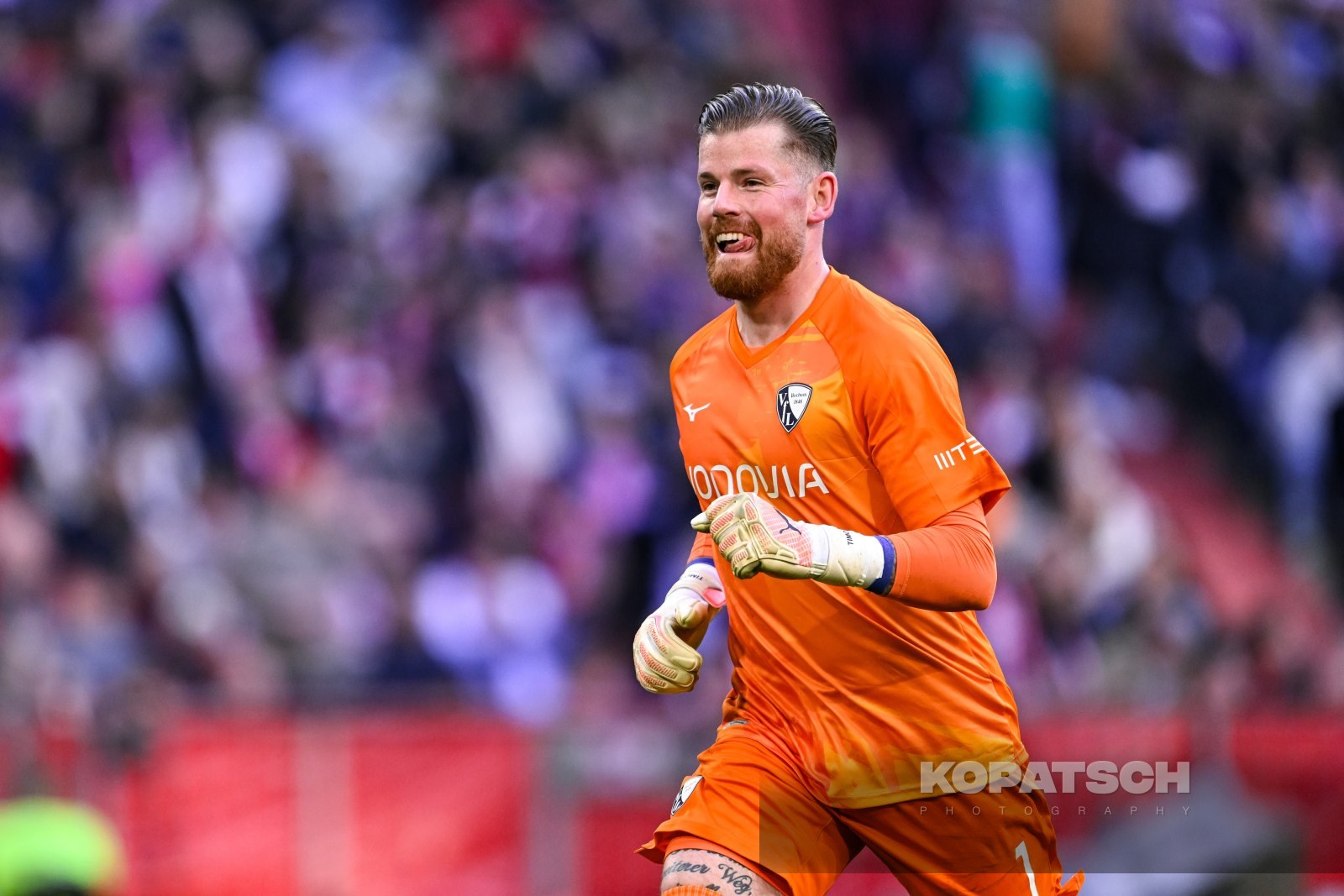 Timo Horn · 2025-03-08 FC Bayern Muenchen vs VfL Bochum