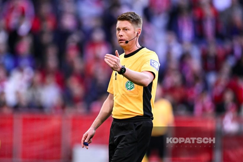Christian Dingert, 2025-03-08 FC Bayern Muenchen vs VfL Bochum