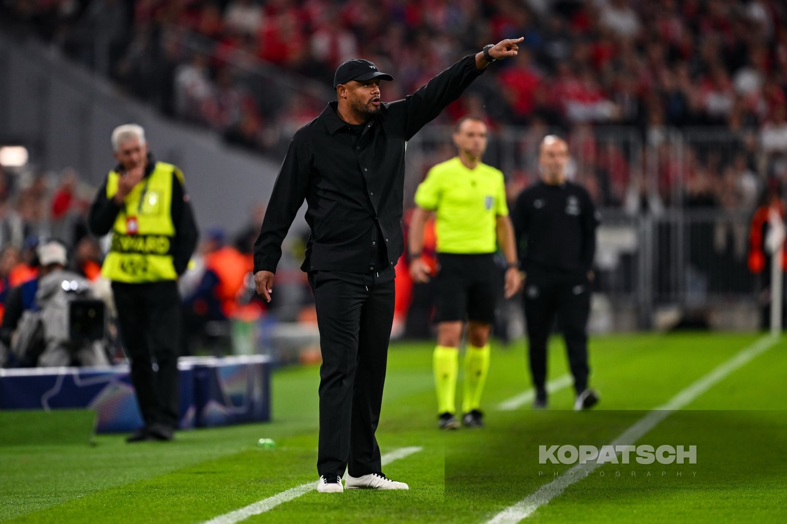 Vincent Kompany · 2025-09-17 FC Bayern Muenchen vs Chelsea FC