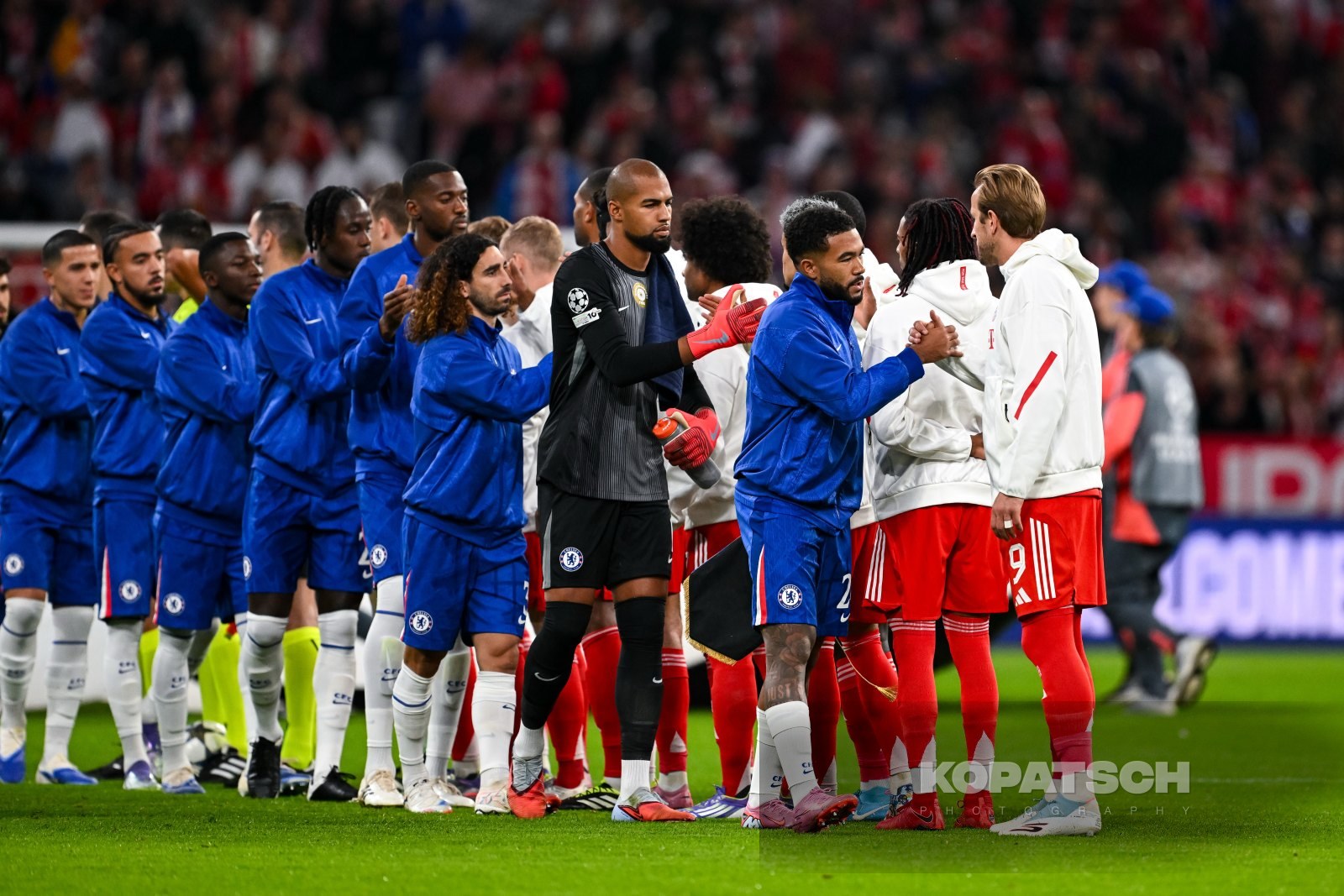 Reece James · 2025-09-17 FC Bayern Muenchen vs Chelsea FC