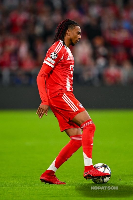 Michael Olise, 2025-09-17 FC Bayern Muenchen vs Chelsea FC