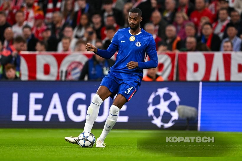 Tosin Adarabioyo, 2025-09-17 FC Bayern Muenchen vs Chelsea FC