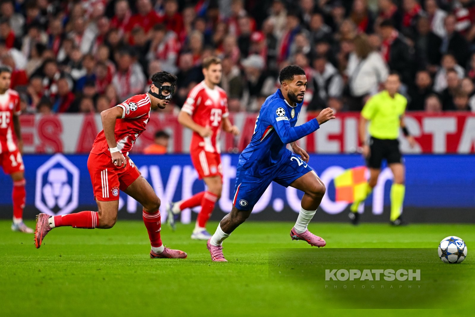 Reece James · 2025-09-17 FC Bayern Muenchen vs Chelsea FC