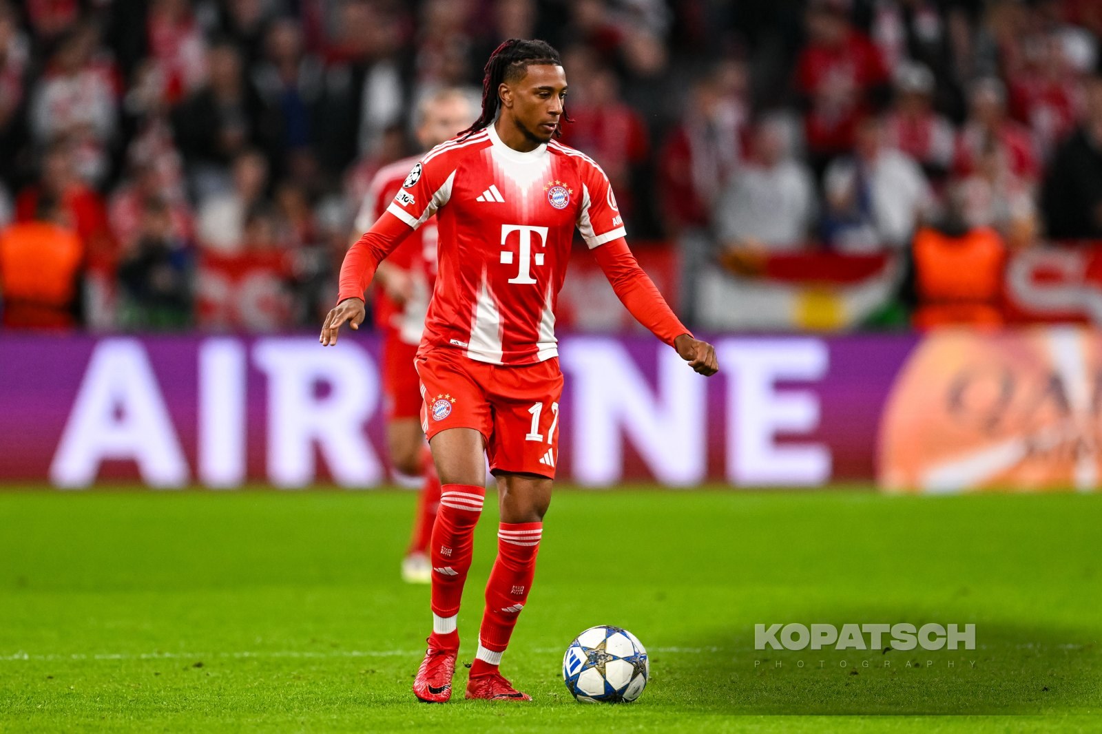 Michael Olise · 2025-09-17 FC Bayern Muenchen vs Chelsea FC