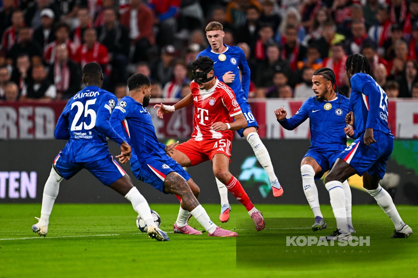 Aleksandar Pavlovic · 2025-09-17 FC Bayern Muenchen vs Chelsea FC