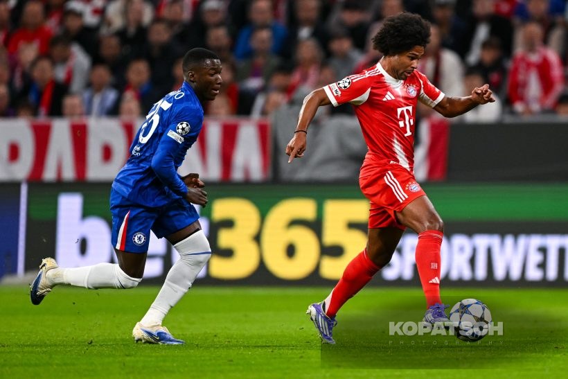 Serge Gnabry · Moises Caicedo, 2025-09-17 FC Bayern Muenchen vs Chelsea FC