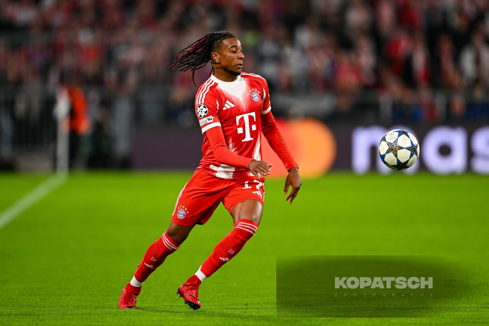 Michael Olise · 2025-09-17 FC Bayern Muenchen vs Chelsea FC