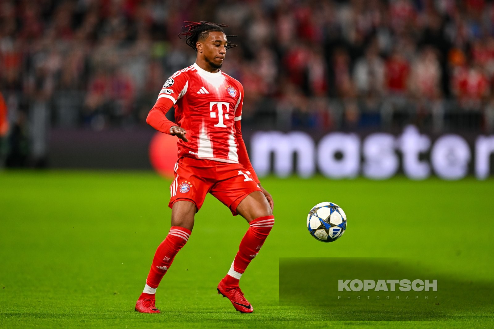 Michael Olise · 2025-09-17 FC Bayern Muenchen vs Chelsea FC