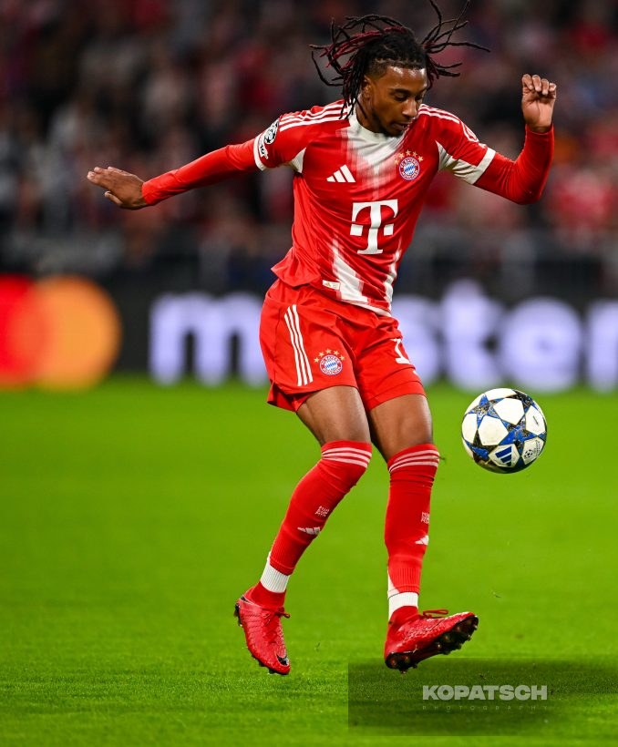Michael Olise, 2025-09-17 FC Bayern Muenchen vs Chelsea FC