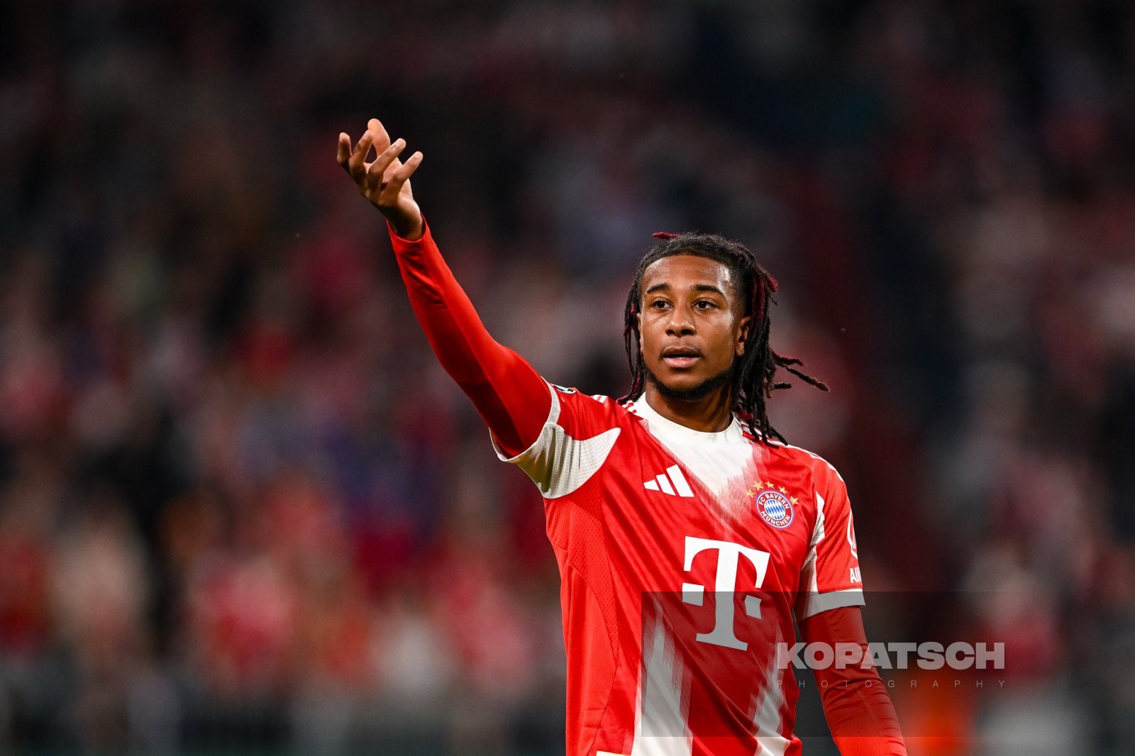 Michael Olise · 2025-09-17 FC Bayern Muenchen vs Chelsea FC