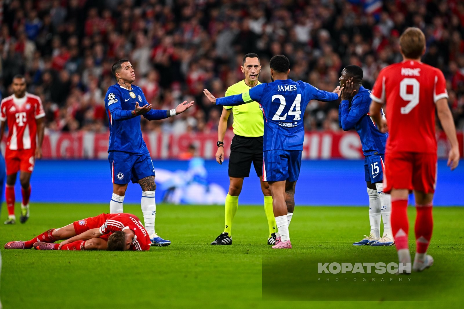 Enzo Fernandez · 2025-09-17 FC Bayern Muenchen vs Chelsea FC