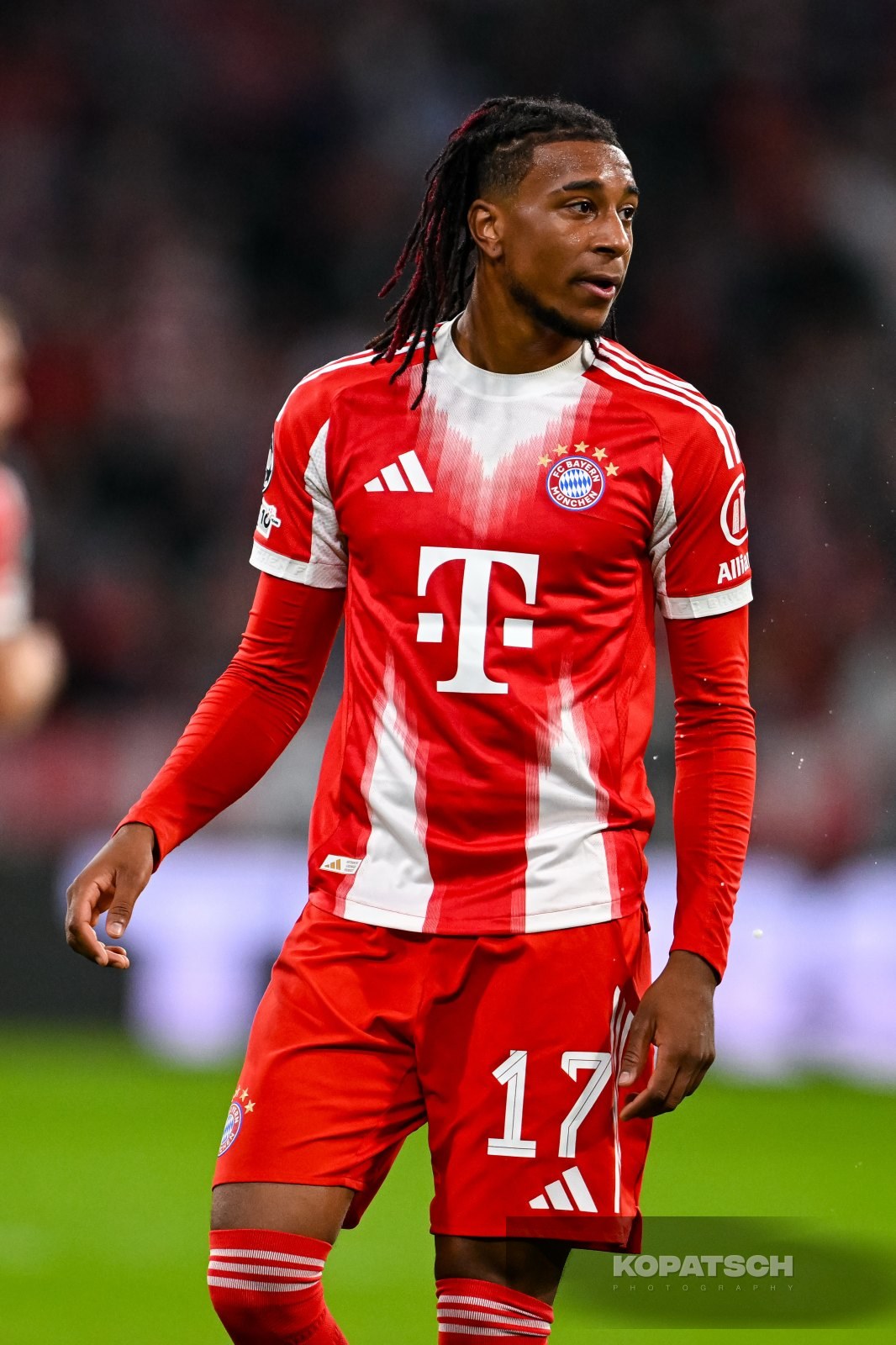 Michael Olise · 2025-09-17 FC Bayern Muenchen vs Chelsea FC