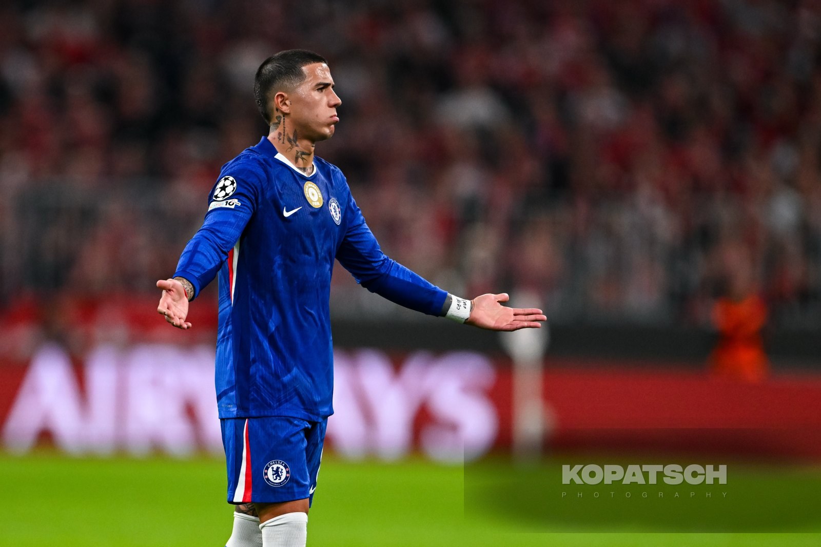 Enzo Fernandez · 2025-09-17 FC Bayern Muenchen vs Chelsea FC