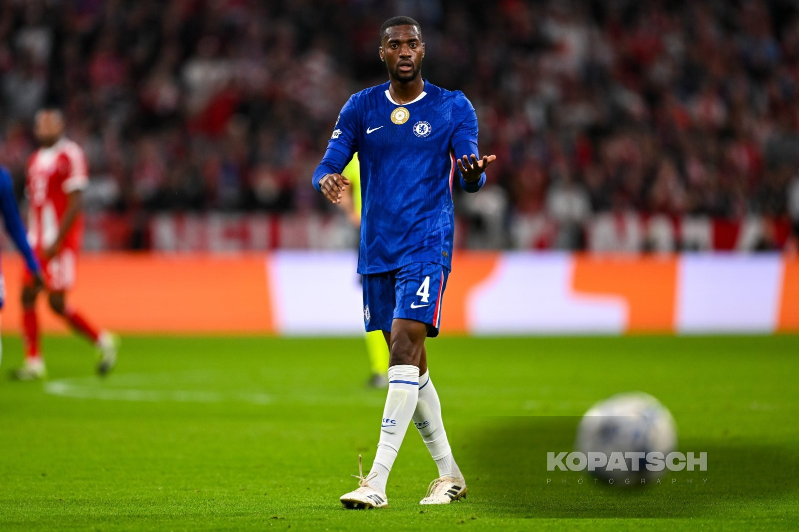Tosin Adarabioyo · 2025-09-17 FC Bayern Muenchen vs Chelsea FC