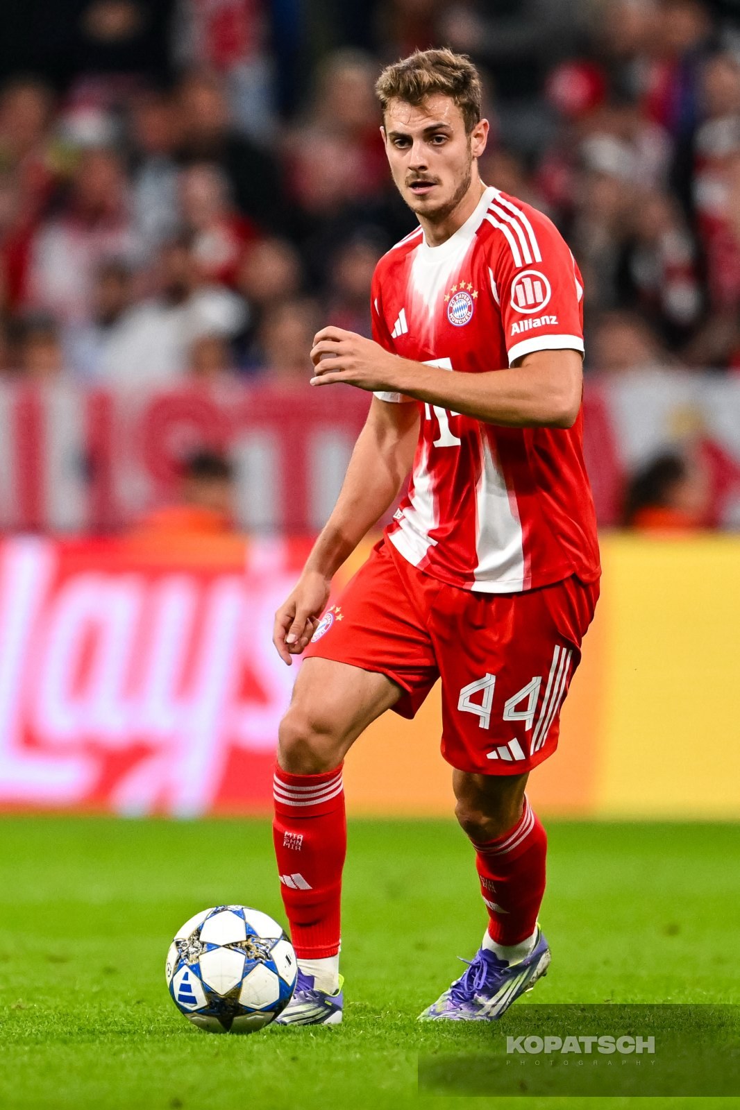 Josip Stanisic · 2025-09-17 FC Bayern Muenchen vs Chelsea FC