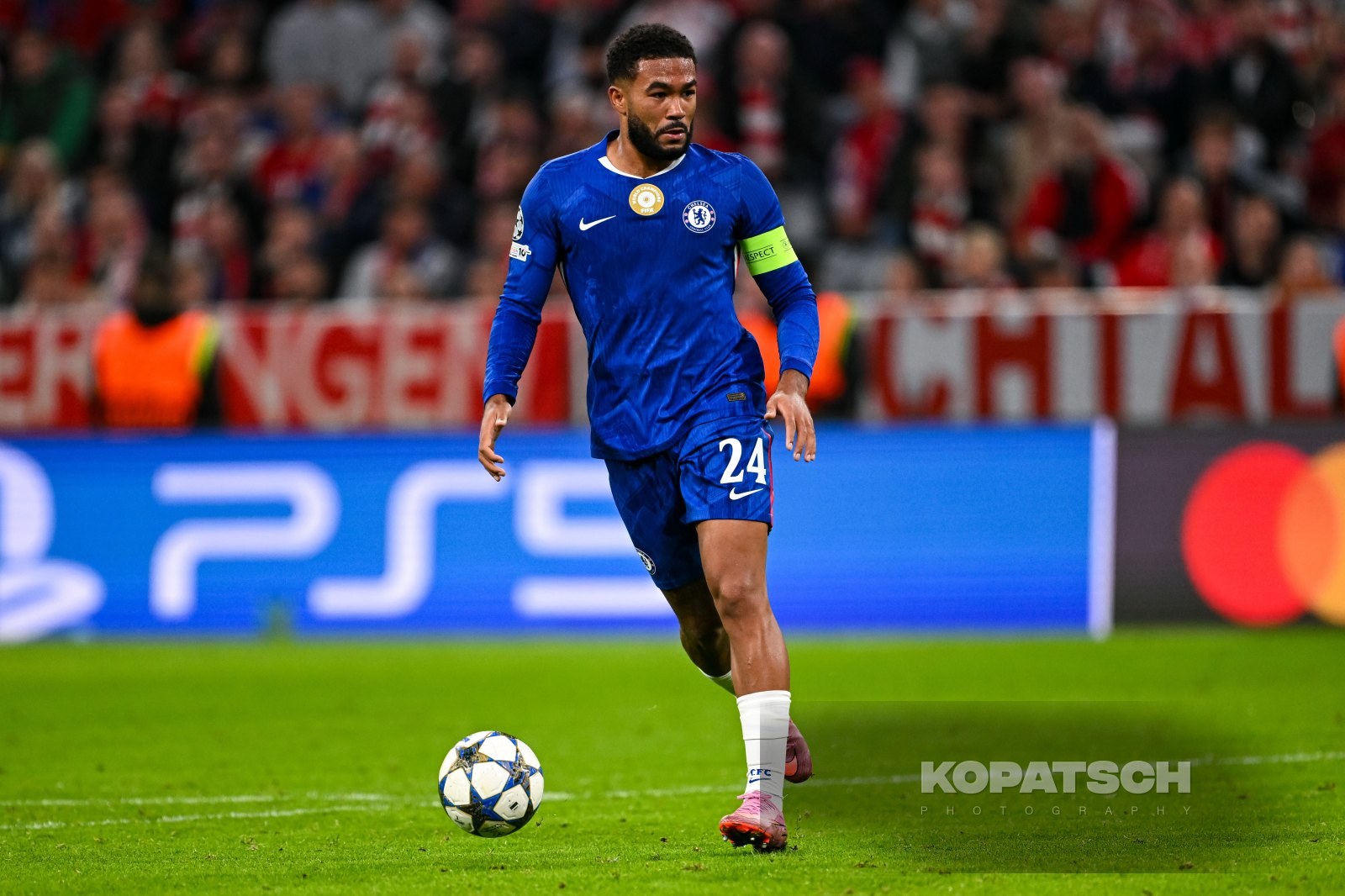 Reece James · 2025-09-17 FC Bayern Muenchen vs Chelsea FC