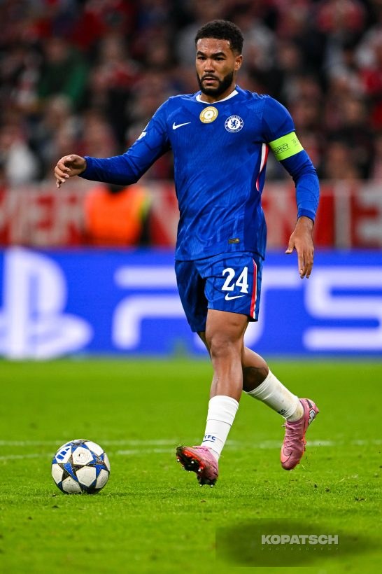 Reece James, 2025-09-17 FC Bayern Muenchen vs Chelsea FC