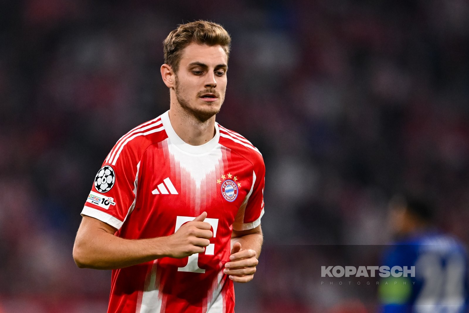 Josip Stanisic · 2025-09-17 FC Bayern Muenchen vs Chelsea FC