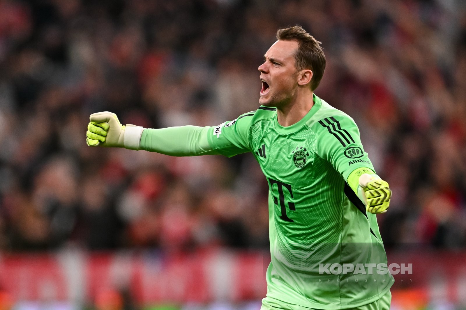 Manuel Neuer · 2025-09-17 FC Bayern Muenchen vs Chelsea FC