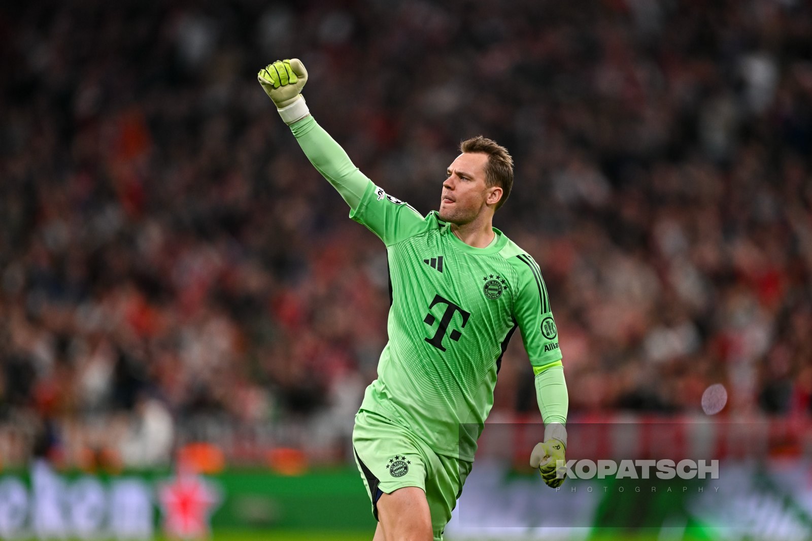 Manuel Neuer · 2025-09-17 FC Bayern Muenchen vs Chelsea FC