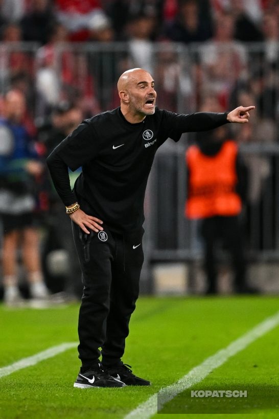 Enzo Maresca, 2025-09-17 FC Bayern Muenchen vs Chelsea FC