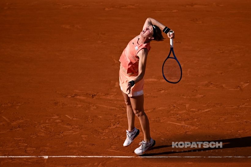 Marie Bouzkova — 2025 Roland Garros