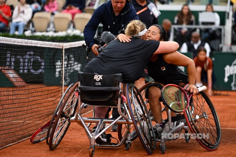 Yui Kamiji · Aniek Van Koot — 2025 Roland Garros