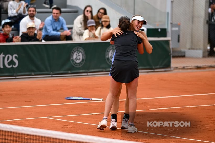 Eva Bennemann · Sonja Zhenikhova — 2025 Roland Garros