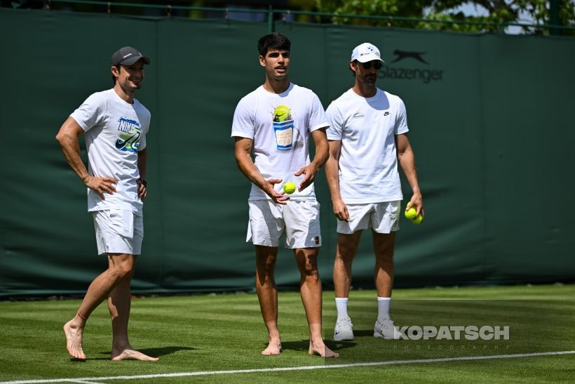 Carlos Alcaraz · Juan Carlos Ferrero · Juanjo Moreno — 2025 Wimbledon