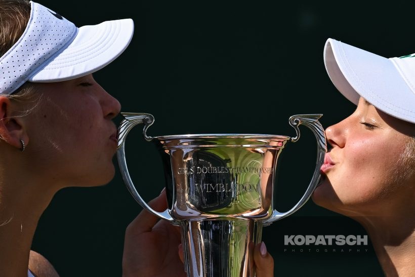 Vendula Valdmannova · Kristina Penickova — 2025 Wimbledon