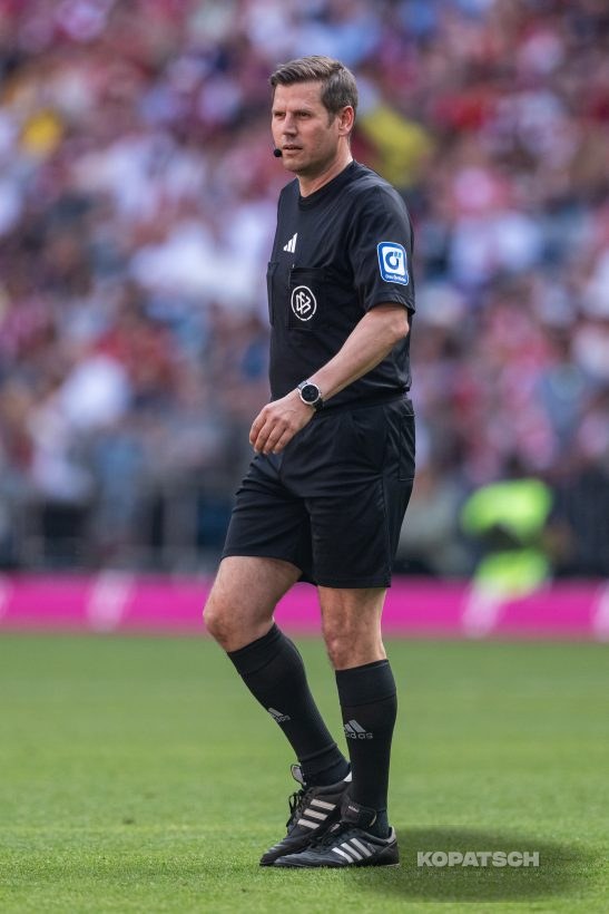 Frank Willenborg, 2026-05-02 FC Bayern Muenchen vs FC Heidenheim
