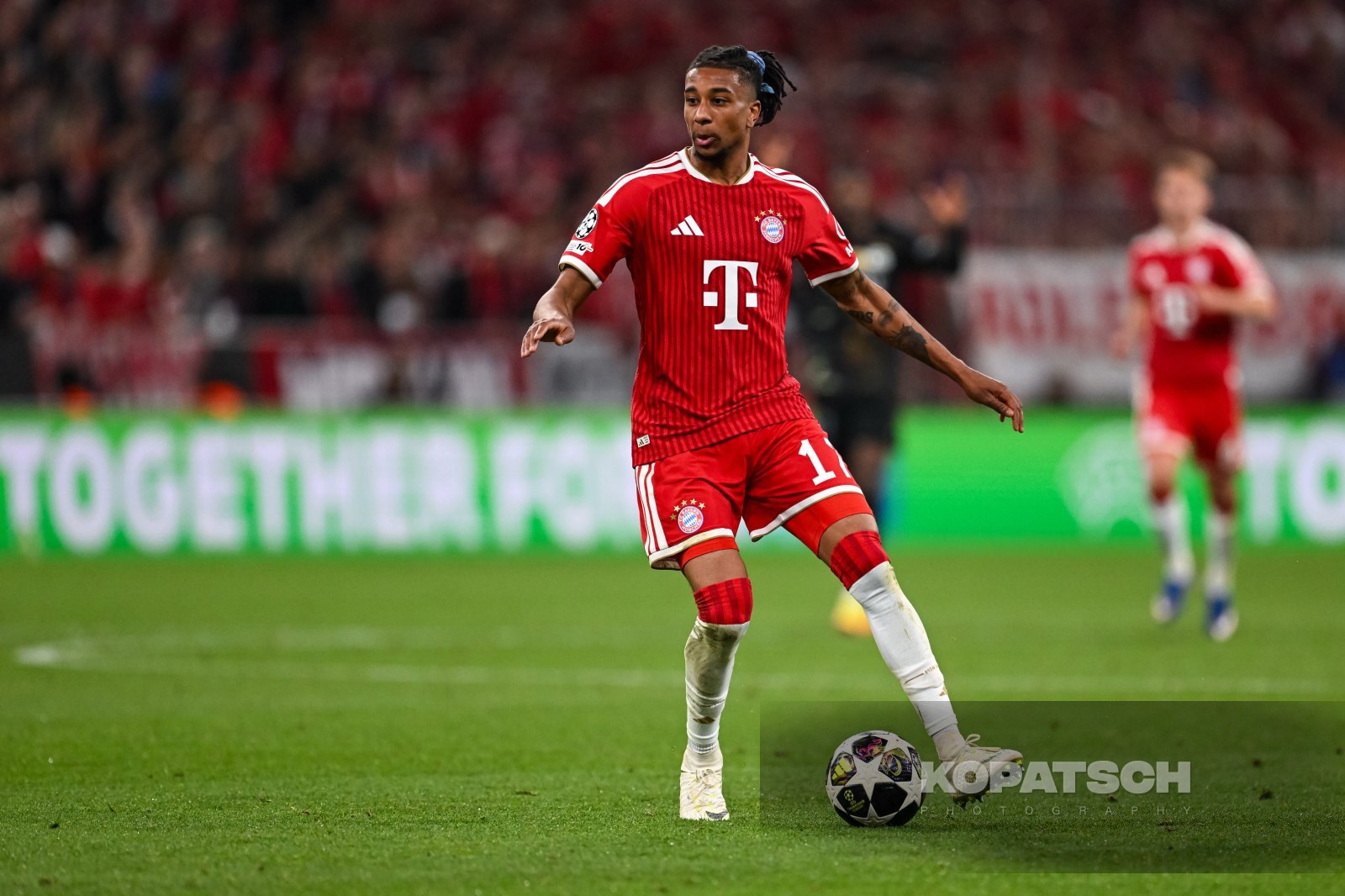 Michael Olise · 2026-05-06 FC Bayern Muenchen vs PSG Paris